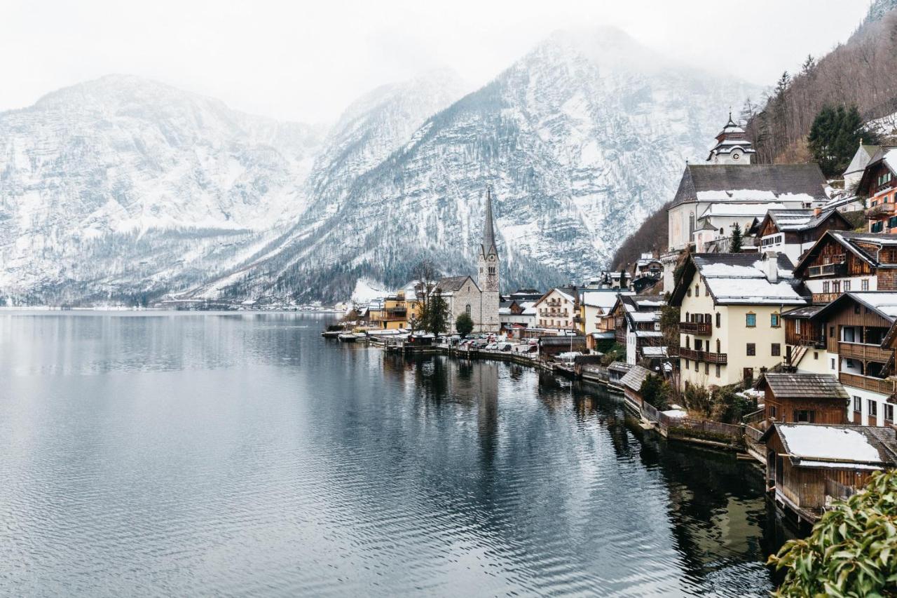 Haus Am Hof - 15Th Century House At The Lake, Near The Marketplace, With A Balcony Hallstatt Buitenkant foto