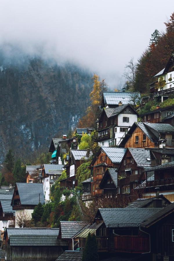 Haus Am Hof - 15Th Century House At The Lake, Near The Marketplace, With A Balcony Hallstatt Buitenkant foto