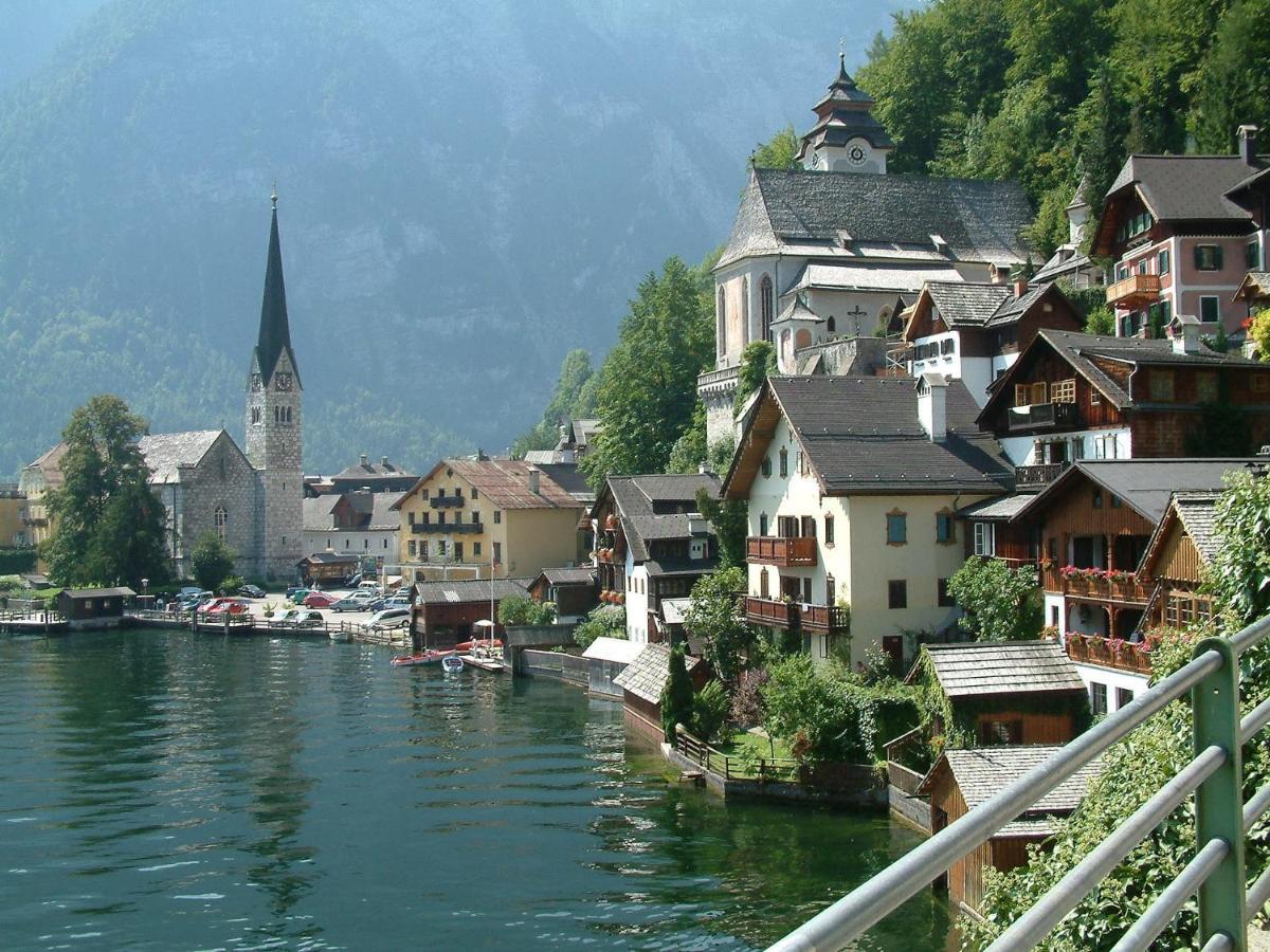 Haus Am Hof - 15Th Century House At The Lake, Near The Marketplace, With A Balcony Hallstatt Buitenkant foto