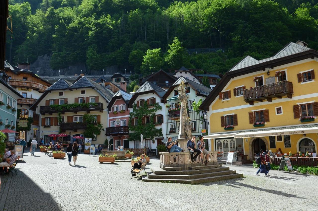 Haus Am Hof - 15Th Century House At The Lake, Near The Marketplace, With A Balcony Hallstatt Buitenkant foto